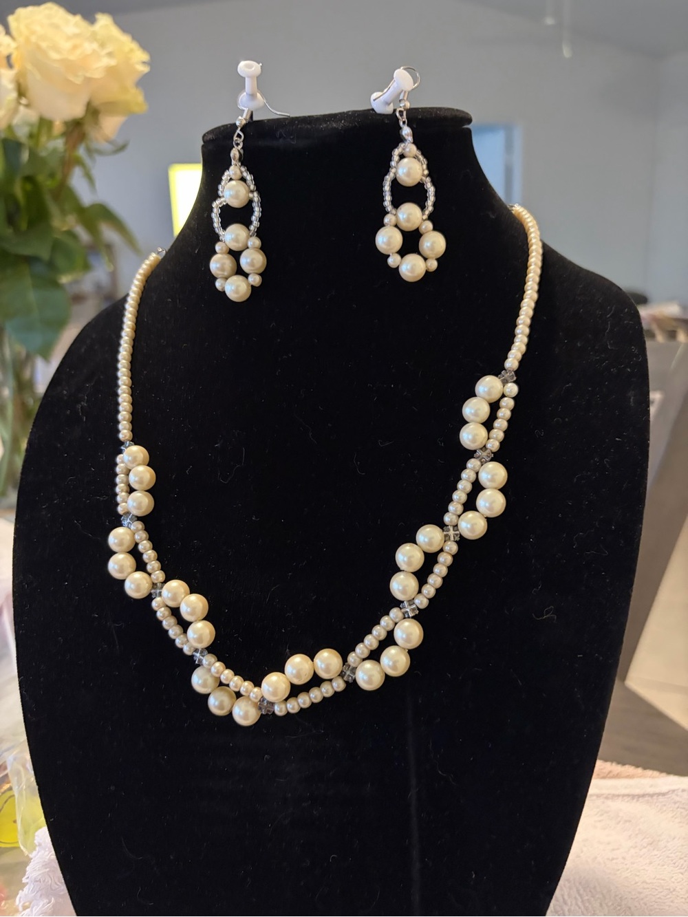 Pearl Cluster Necklace and Earrings Set - Cream Pearlescent Finish